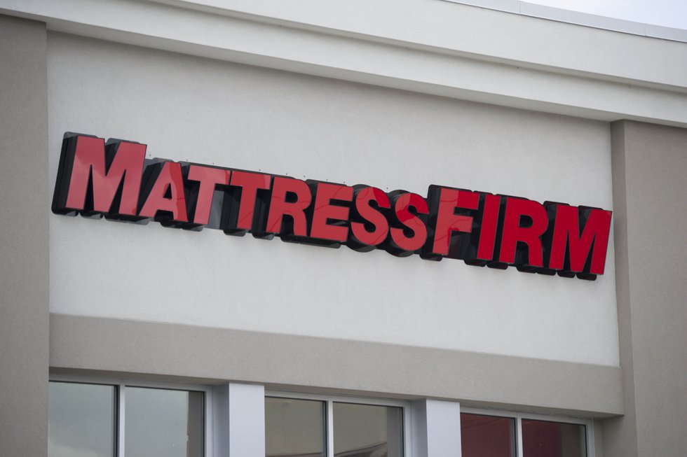 mattress firm open on labor day